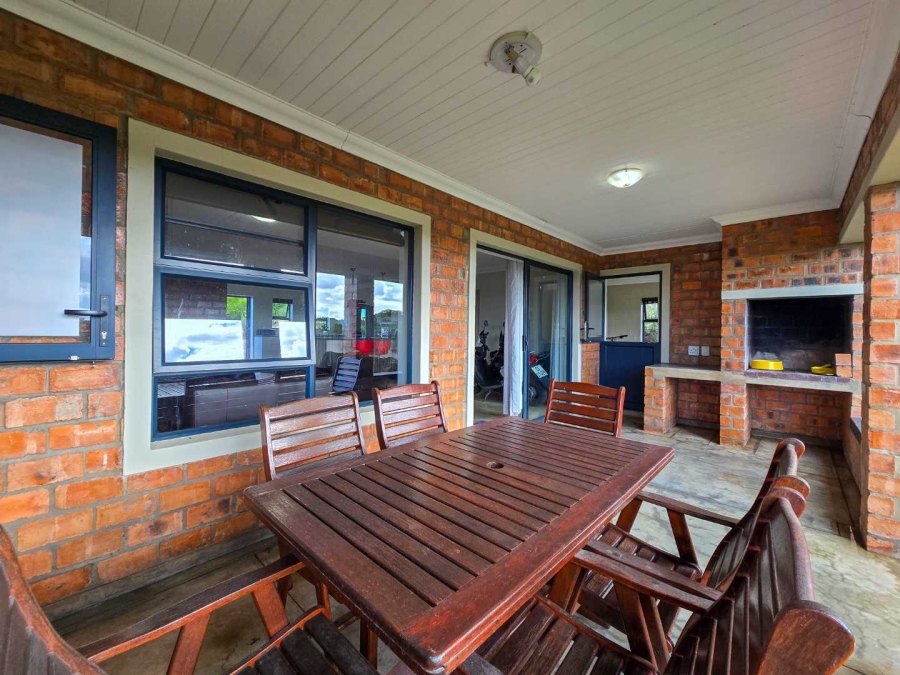 2 Bedroom Property for Sale in Stilbaai Wes Western Cape